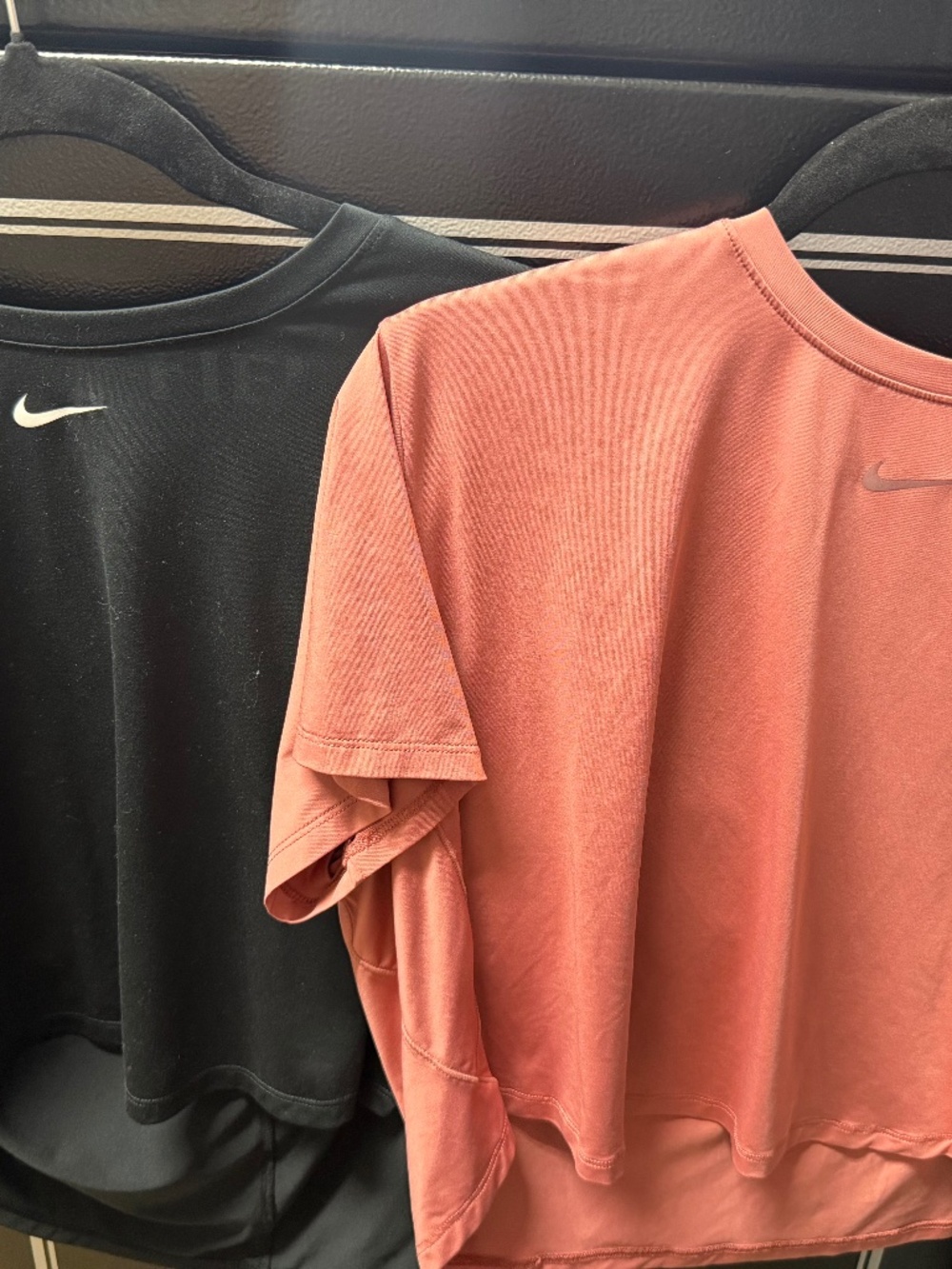 Nike 2 crop top tees